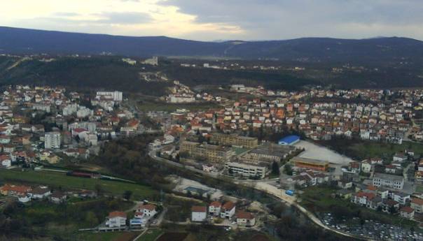 ZHK: Dvoje novozaraženih, u samoizolaciji 946 osoba