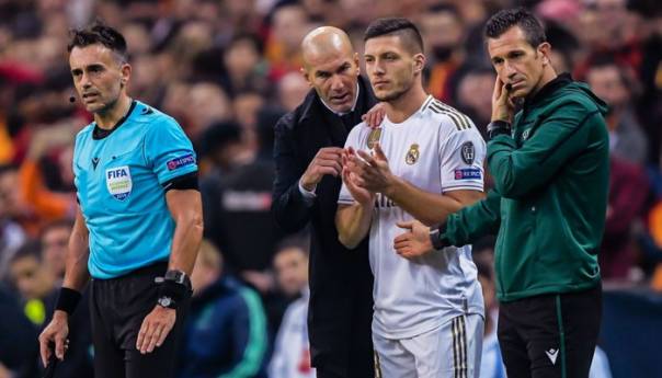 Zidane o Joviću: Igrati u Realu i van njega nije isto!