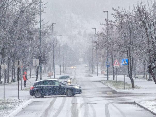 Zima se ne smiruje: Snijeg u Bosni do 30 cm, kiša u Hercegovini