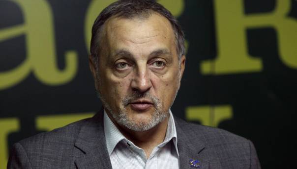 Živković: Skidanje tablica je Vučić potpisao prije pet godina