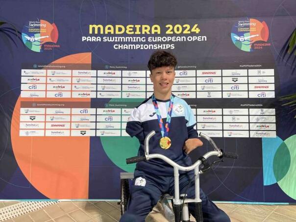 Zlatni dječak Ismail Barlov prvak Evrope u paraplivanju