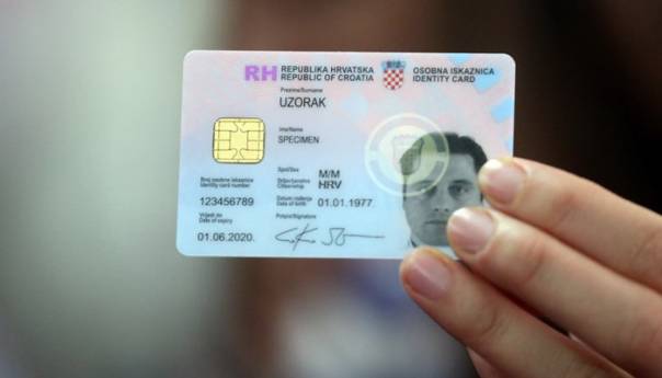 Zločinaka organizacija strancima 'sređivala' hrvatske dokumente