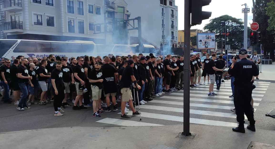 Zmajevi će imati veliku podršku: BH Fanaticosi stigli u Podgoricu