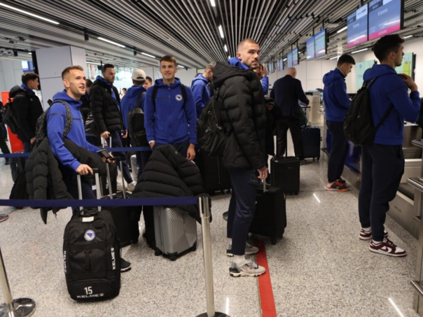 Zmajevi čekali let dva sata: Vjetar uzrokovao kašnjenje