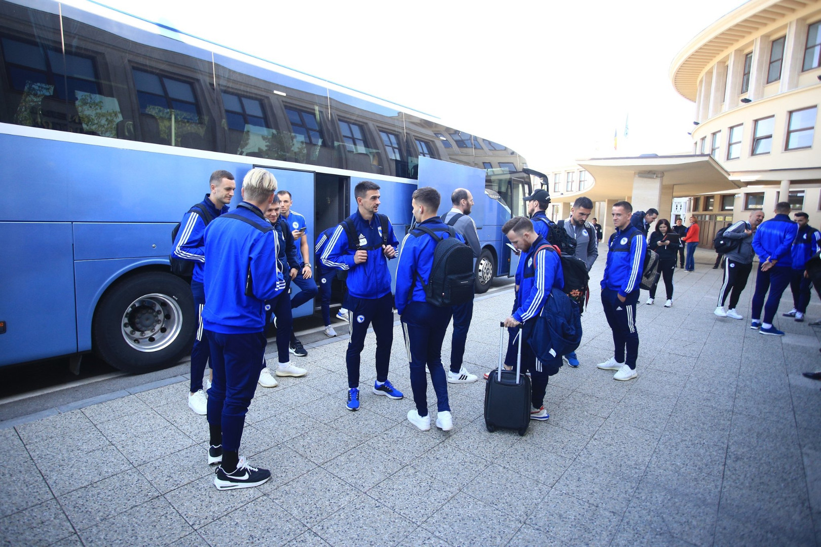 Zmajevi doputovali u Rumuniju, večeras službeni trening