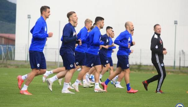 Zmajevi odradili još jedan trening, Petev zbog povrede ostao bez Šarića