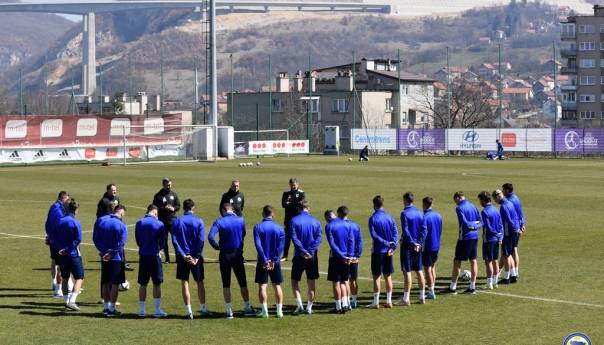 Zmajevi odradili trening, Krunić lakše povrijeđen