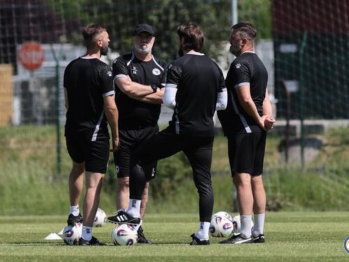 Zmajevi trenirali bez Edina Džeke