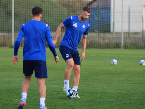 Zmajevi trenirali u Butmiru, četiri igrača se priključila timu