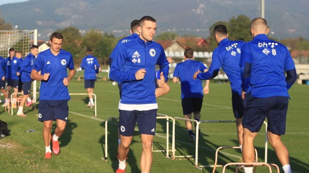 Zmajevi obavili trening: Zukanović zbog povrede otpao i za Holandiju