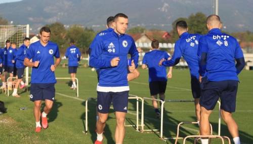 Zmajevi obavili trening: Zukanović zbog povrede otpao i za Holandiju