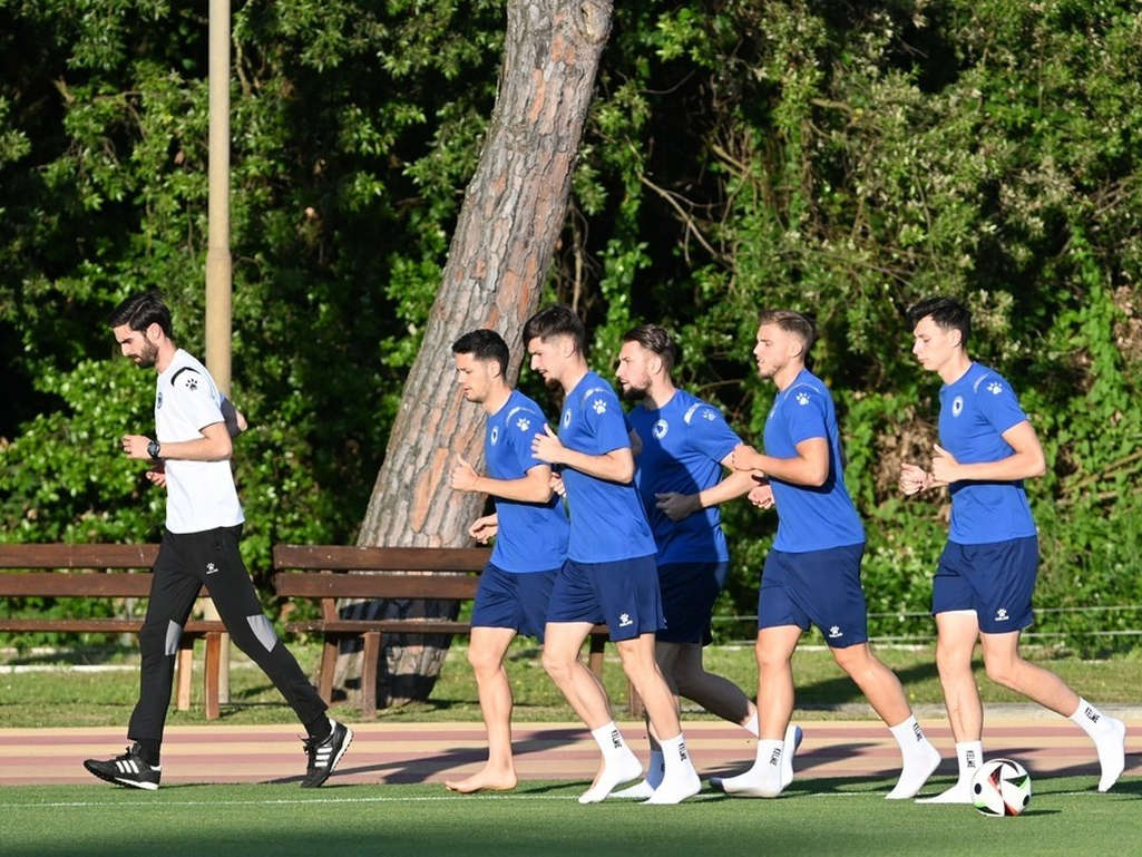 Zmajevi trenirali u Italiji, Barbarez i Spahić na posebnom zadatku