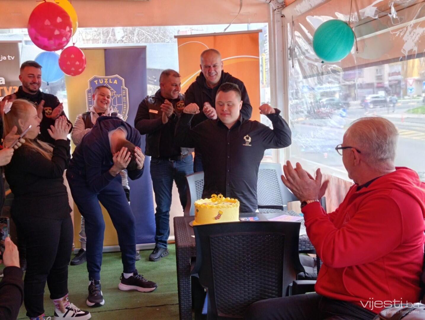 Zmajevo srce protiv usamljenosti: Saša za rođendan poželio da vidi Camp Nou