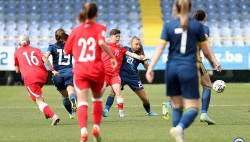 Zmajice u sudijskoj nadoknadi slavile nad Azerbejdžanom
