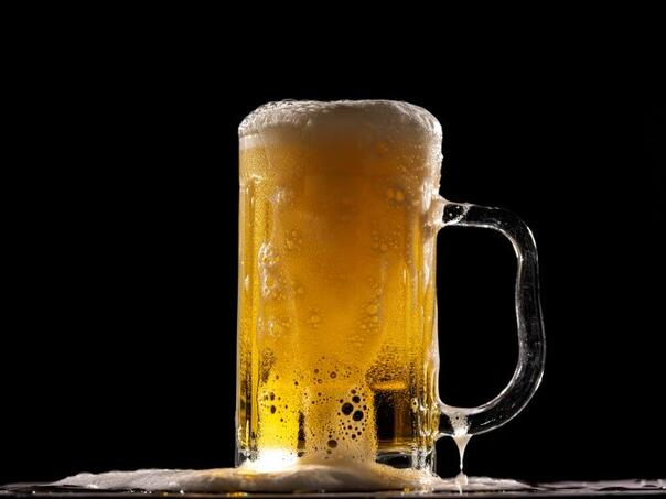 Znači li skuplji alkohol i manje problema sa istim?