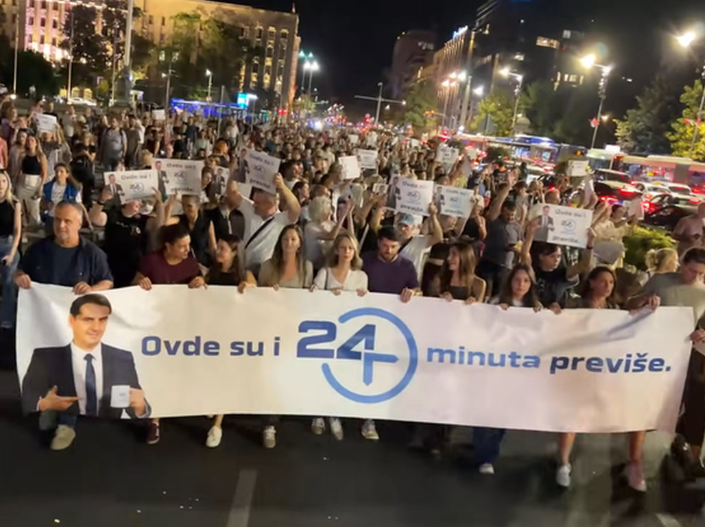 Zoran Kesić izveo hiljade ljudi na ulice Beograda