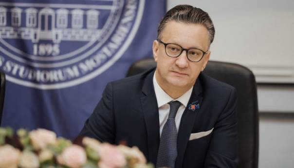 Zoran Tomić dobio Grand Prix HUOJ-a za razvoj odnosa s javnošću