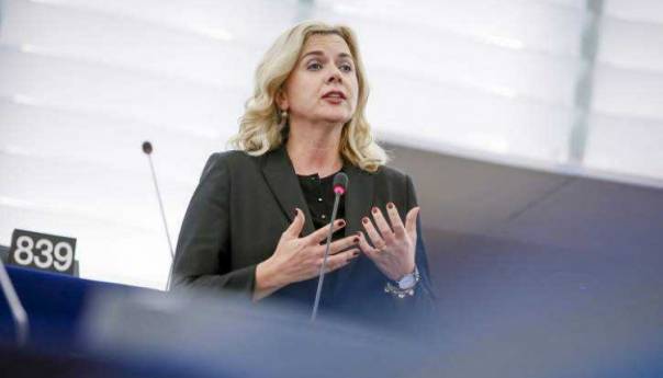 Zovko: Očekujemo jači odgovor Komisije i preporuke za pomoć turističkoj sezoni