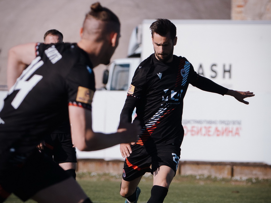 Zrinjski slavio u Doboju, Sloga u sve težoj situaciji