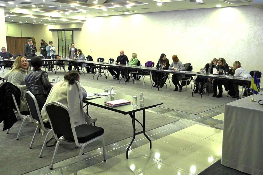 Žrtve porodičnog nasilja mlađe osobe i djeca od 8 do 14 godina