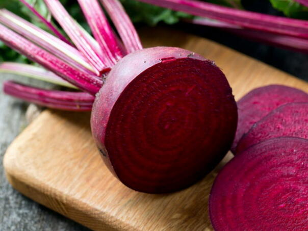 Zubobolja nestaje zahvaljujući moći cvekle