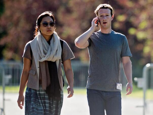 Zuckerberg pokazao neobičan poklon kojim je iznenadio suprugu