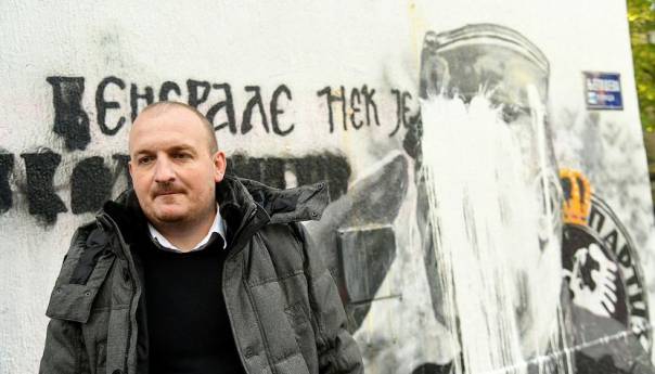 Žujović uništio Mladićev mural: Taj obraz je prljav već 25 godina