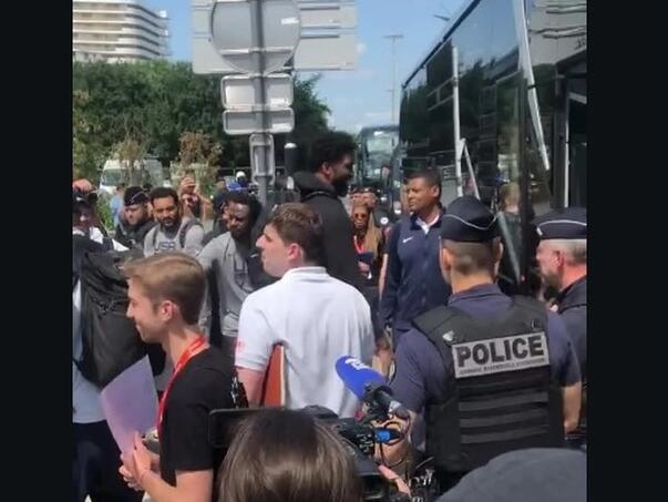 Žustar doček za NBA zvijezdu u Francuskoj: 'Vrati pasoš...'