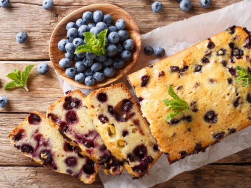 Žuti kolač sa borovnicama: Mekan, sočan i kao stvoren za ljeto