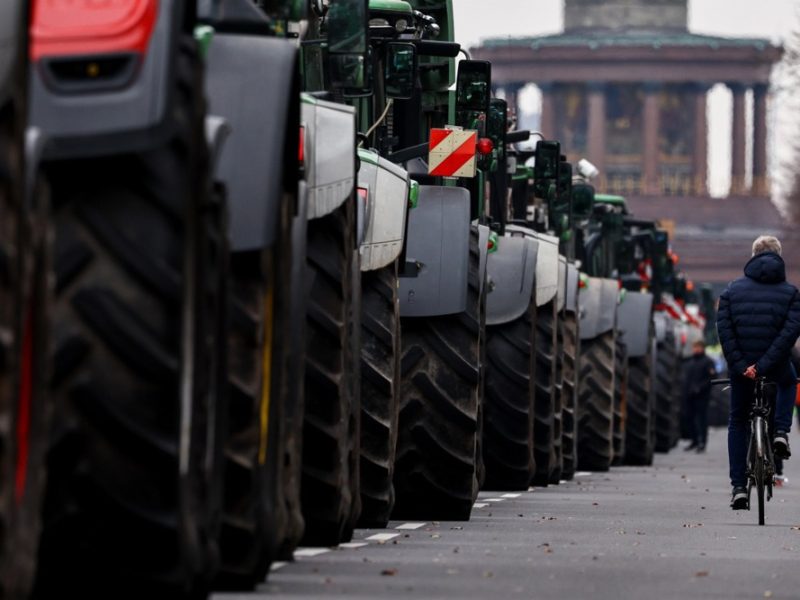 Zvaničnici EU odlučni u podršci poljoprivrednicima: 'Njihove brige su opravdane'