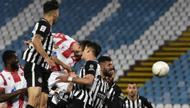 Zvezda nakon penala osvojila Kup, Stojković dobio drugi žuti karton, ali ostao na golu