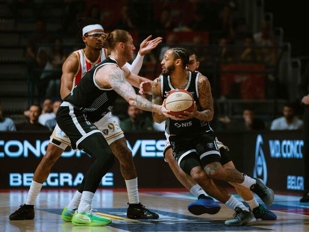 Zvezda razbijena u Pioniru: Partizan je u finalu ABA lige!