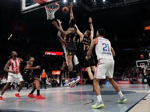 Zvezda u dramatičnoj utakmici pobijedila Baskoniju