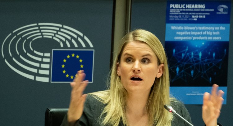 Zviždačica pred odborom EP: Facebook ugrožava integritet demokracije