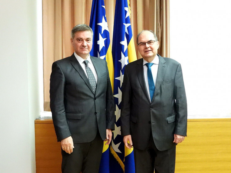 Zvizdić i Schmidt razgovarali o formiranju vlasti u BiH