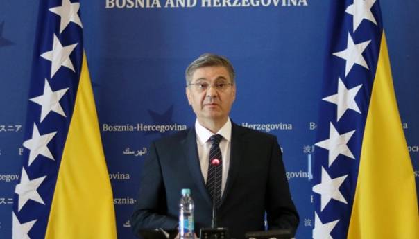 Zvizdić: Podnio sam neopozivu ostavku u SDA, ostajem u politici