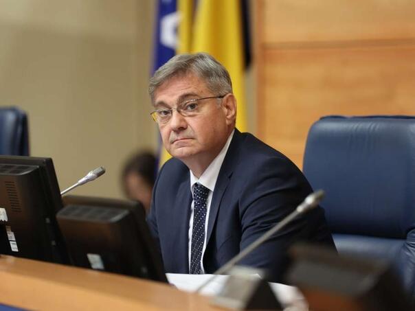 Zvizdić podnio zahtjev Ustavnom sudu: RS pokušava stvoriti paralelne institucije