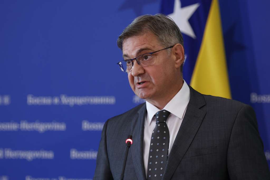 Zvizdić pozvao NATO da rasporedi trupe u Brčko distriktu