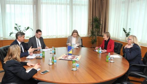 Zvizdić razgovarao s ambasadorima Norveške i Nizozemske u BiH