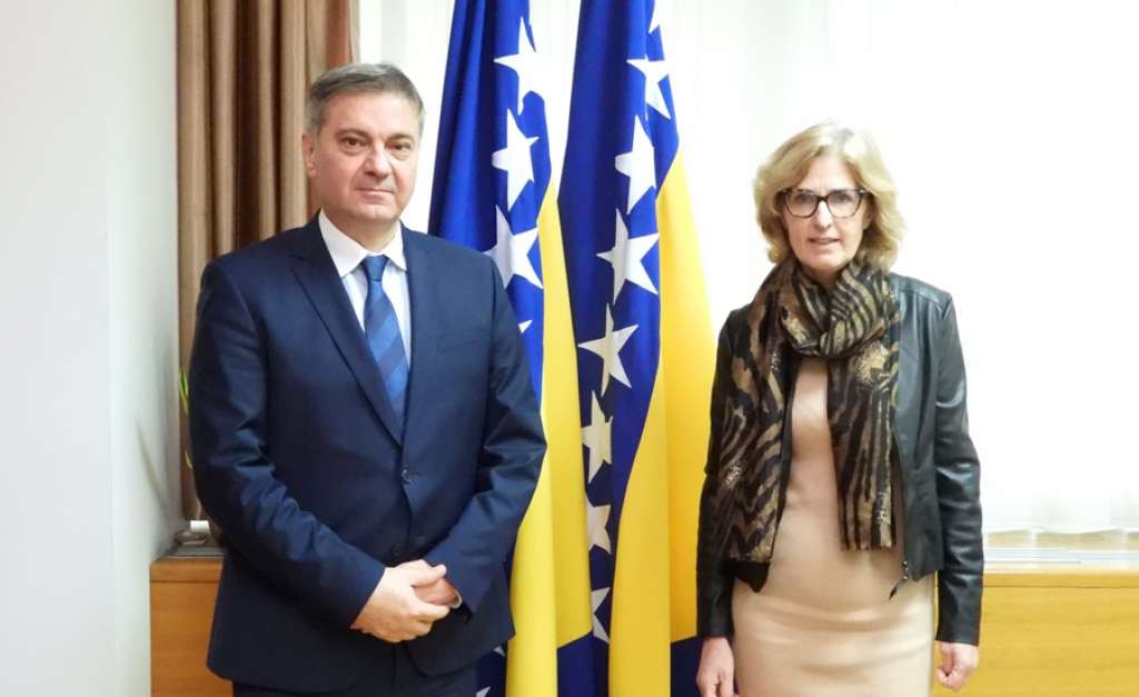 Zvizdić s ambasadorima Austrije i Rumunije razgovarao o političkoj situaciji i evropskom putu BiH