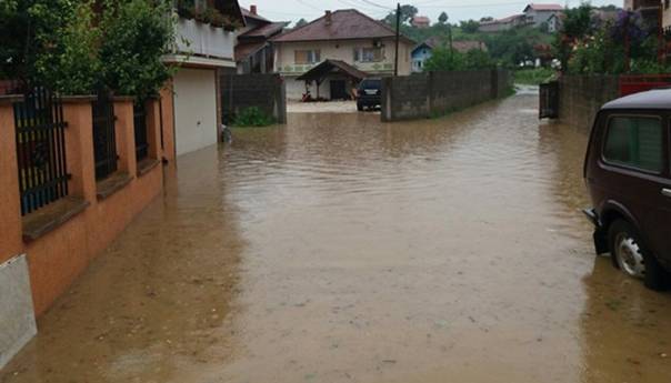 Zvornik: Izlile se Sapna i Hoča, poplavljeno 30 kuća